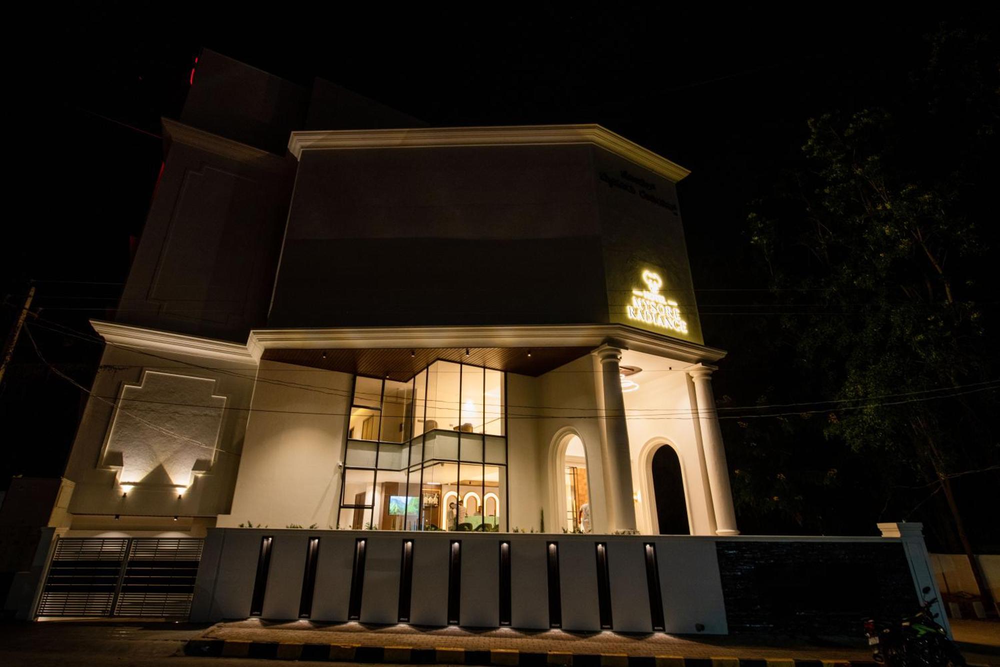 Hotel Mysore Radiance Kültér fotó