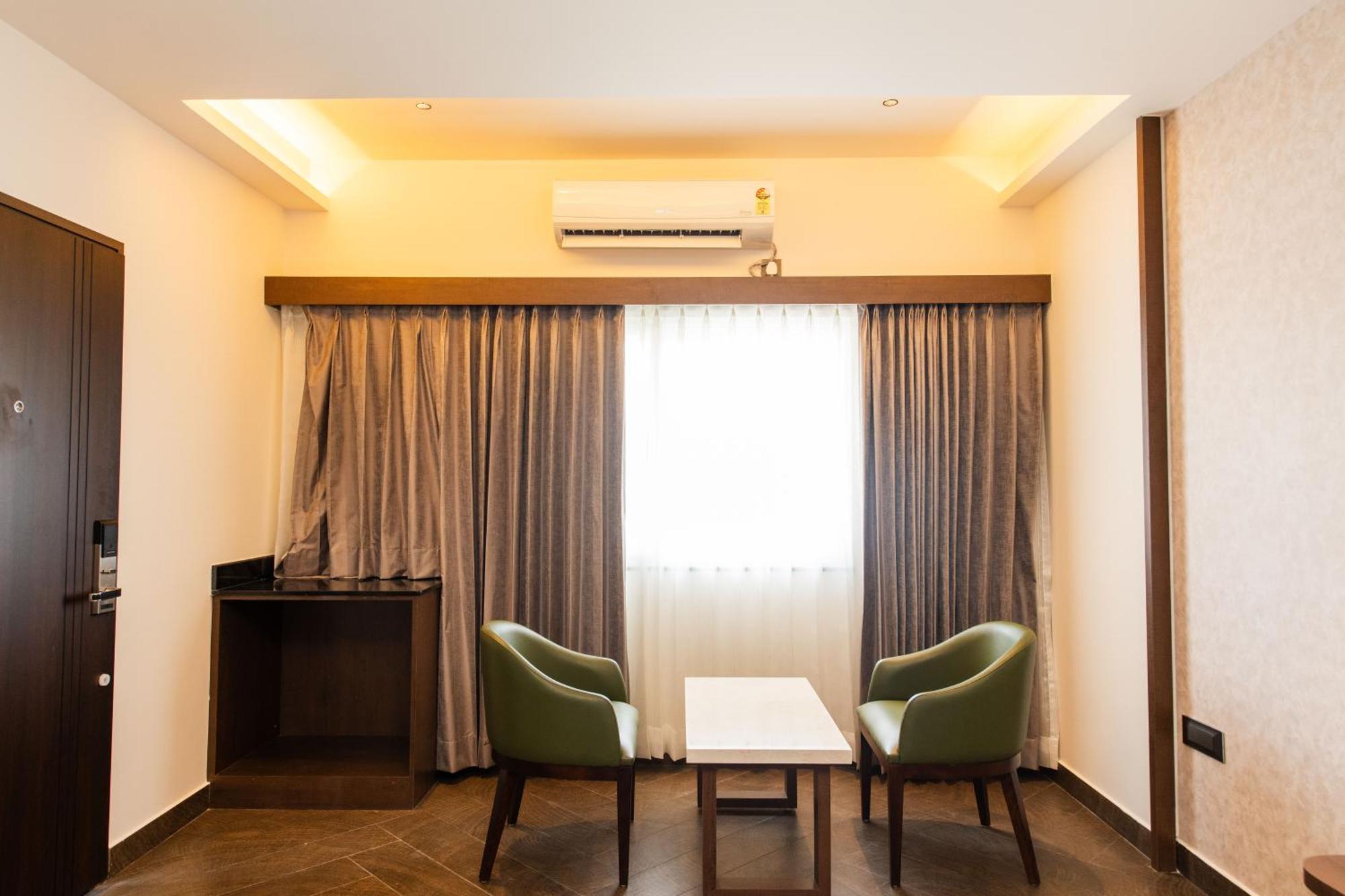 Hotel Mysore Radiance Kültér fotó